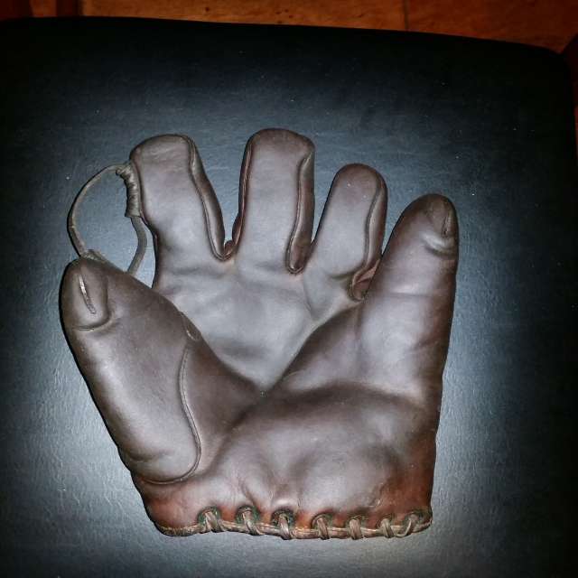 Rawlings Single Tunnel Loop Front