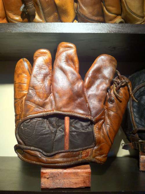 Rawlings WH5 Back