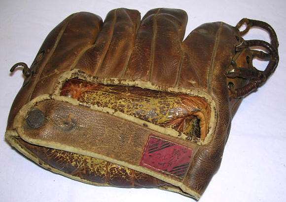 Red Rolfe Rawlings Rolled Lace Web Back