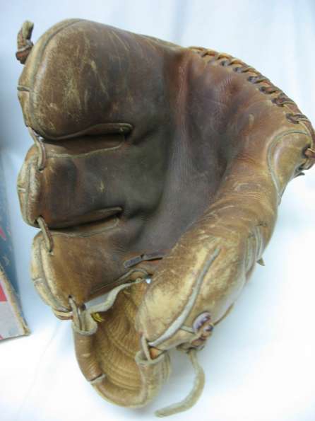 Stan Musial Rawlings PM Supreme Front