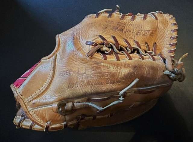 Stan Musial Rawlings TT10 Back