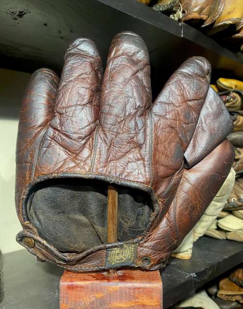 A.J. Reach Full Web Dark Back
