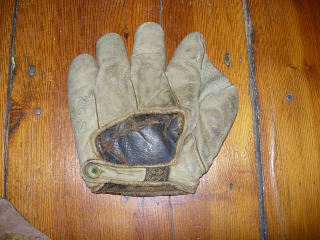 A.J. Reach Full Web White Back