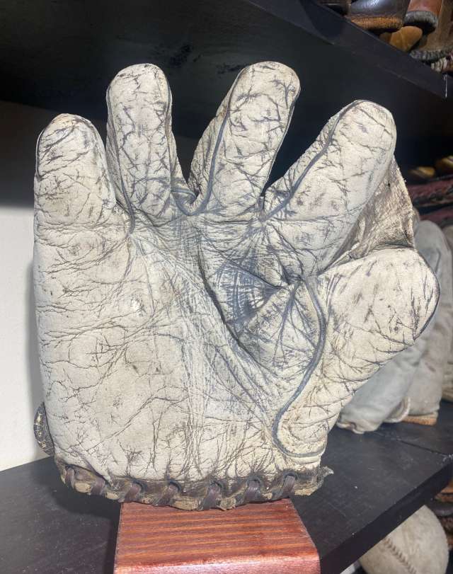 A.J. Reach Full Web White Front