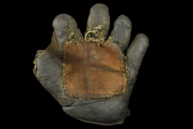 A.J. Reach Patched Palm Black Full Web Front