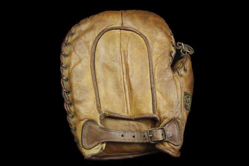 A.J. Reach 4S Basemitt Back