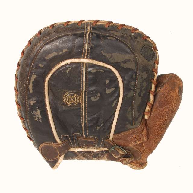 A.J. Reach Basemitt Back