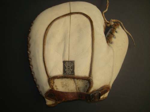 A.J. Reach Basemitt White Back