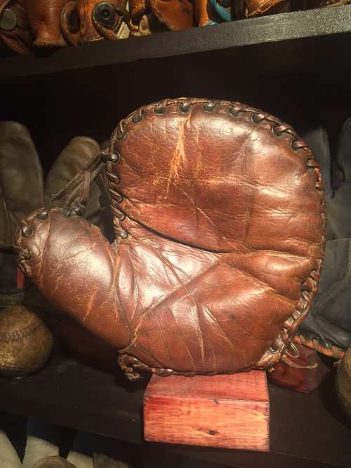 Reach 4R Basemitt Front