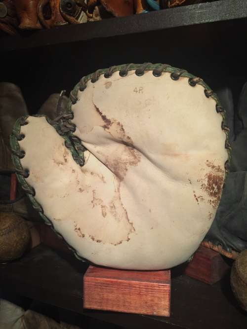 Reach 4R Basemitt Front