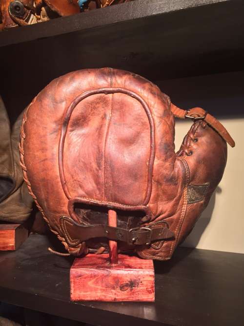 Reach C Basemitt Back