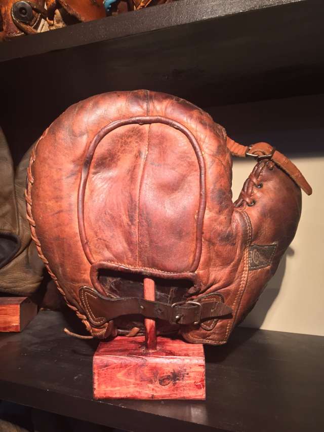 Reach C Basemitt Back