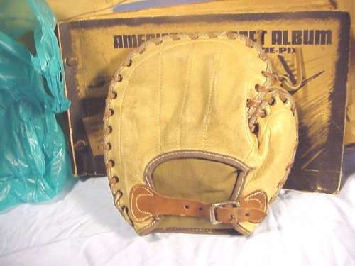 Reach FB Basemitt Back