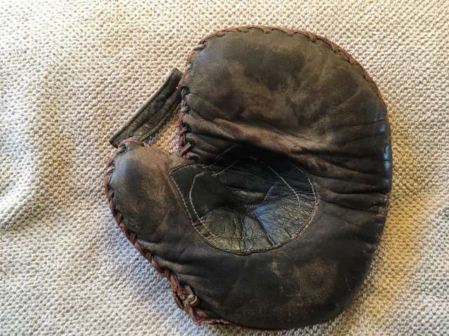 Reach Patch Pocket Basemitt Front