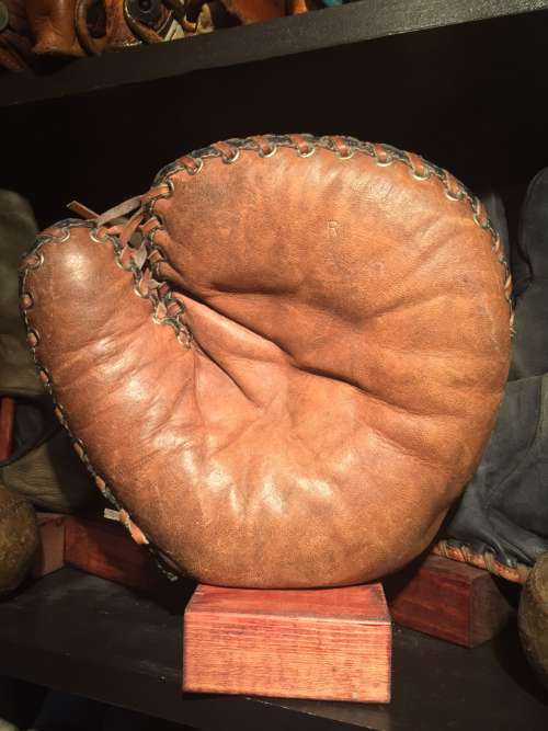 Reach R Basemitt Front