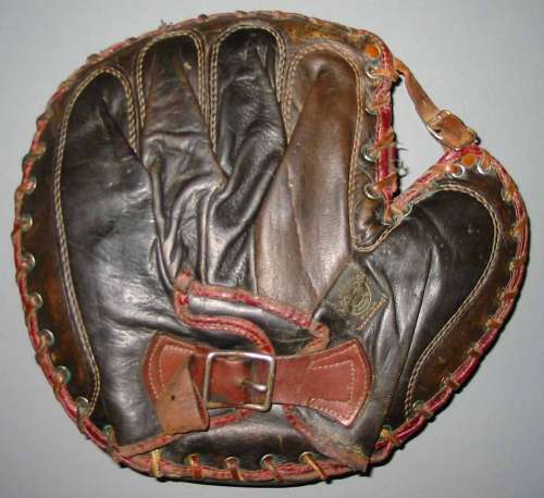 Reach Catchers Mitt Back