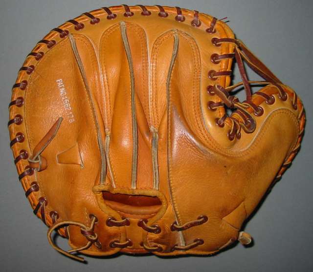Reach Catchers Mitt Back
