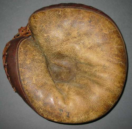 Reach Catchers Mitt Front