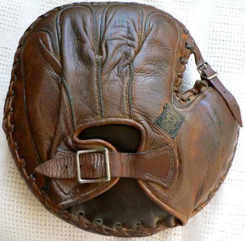 A.J. Reach 32 Molded Special Back