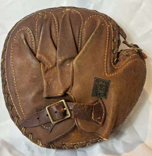 A.J. Reach 5-A Catchers Mitt Back