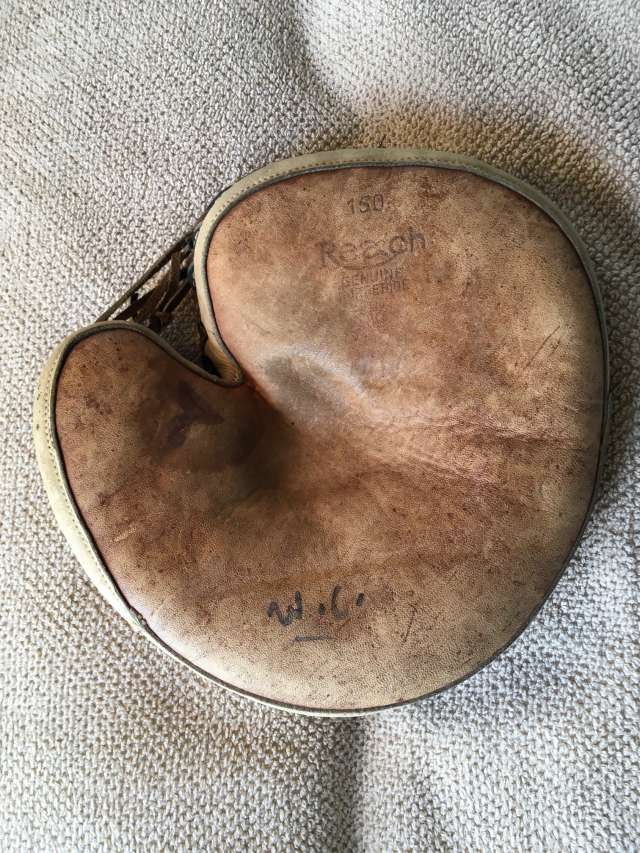 Reach 150 Catchers Mitt Front