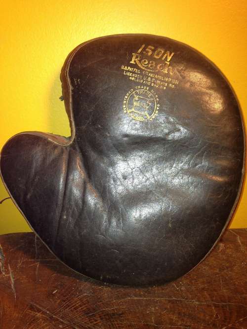 A.J. Reach 150N Catchers Mitt Front