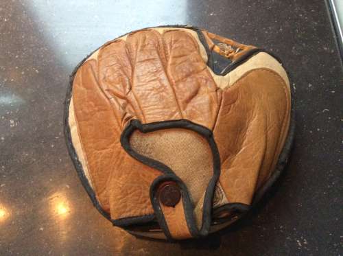 Reach 70C Junior League Catchers Mitt Back