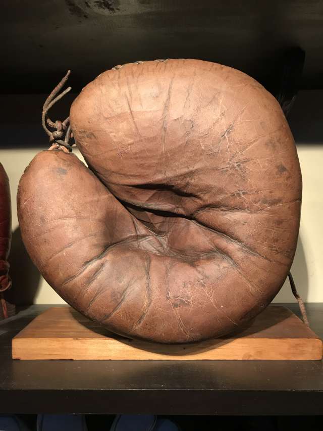 Reach Catchers Mitt Front