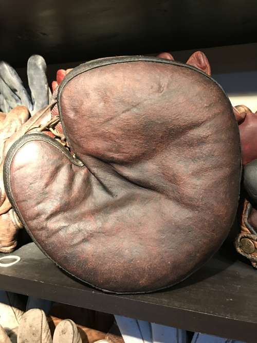 Reach Catchers Mitt Front