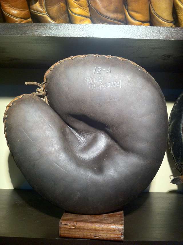 Reach Professional 12A Catchers Mitt Front