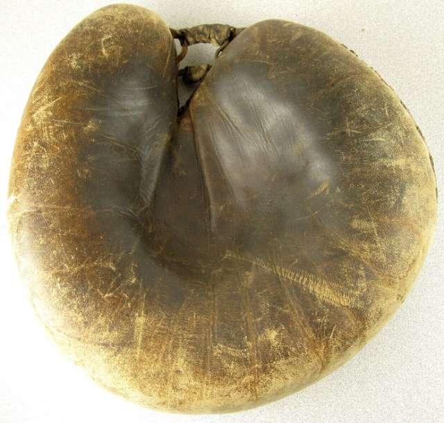 Reach Snap Back Catchers Mitt Front