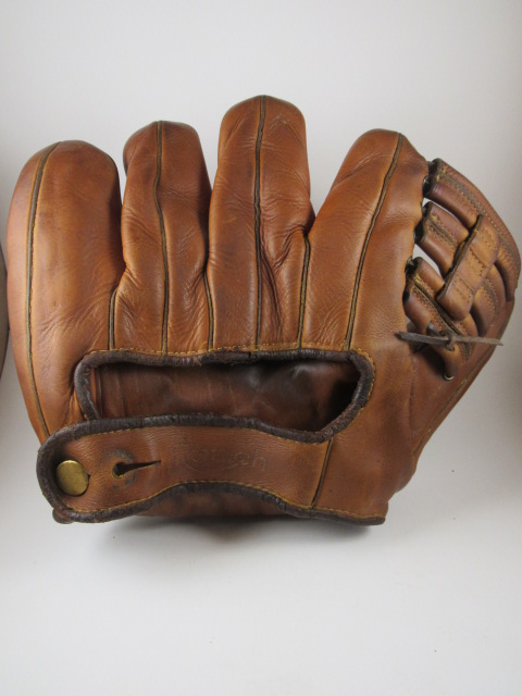 Joe Cronin Reach 266L Back