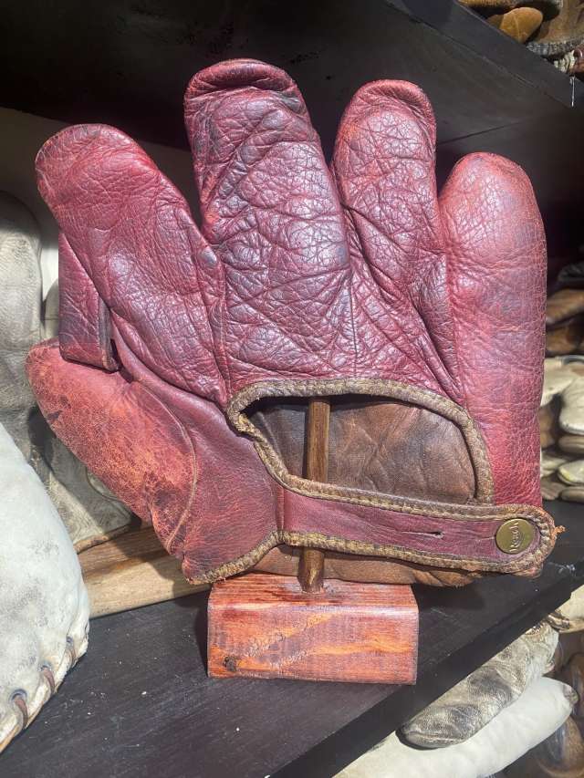 Reach Oxblood Red 1 Inch Web Back