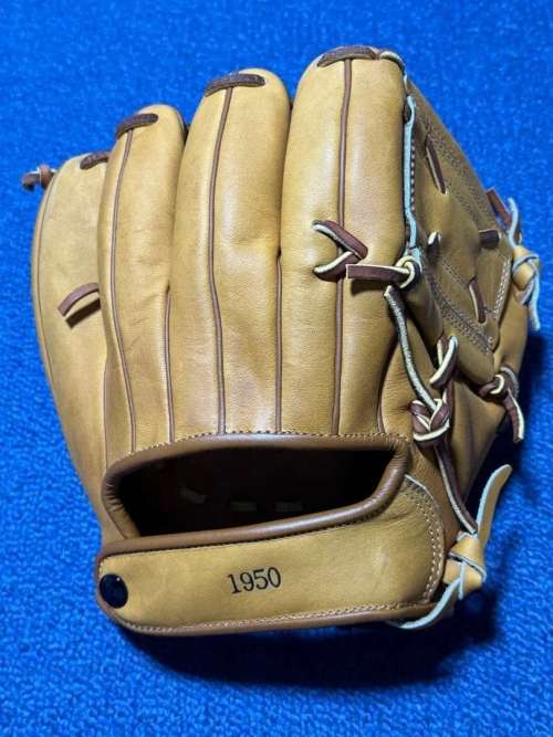 Rawlings Reissue 3 Back