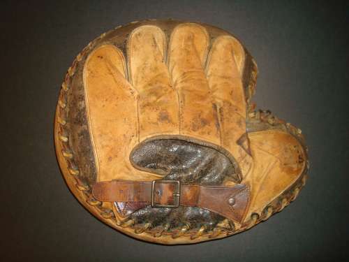 Rev O Noc Catchers Mitt Back