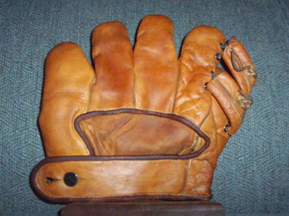 Ripon Softball  Glove Back