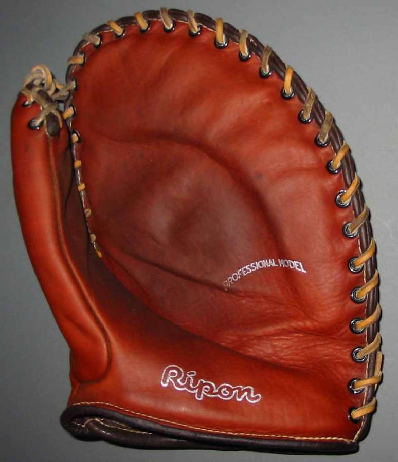 Ripon Basemitt Front Ripon Baseball Glove Collector Gallery