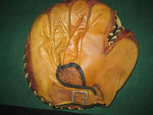 Billy Holm Simmons C108 Back