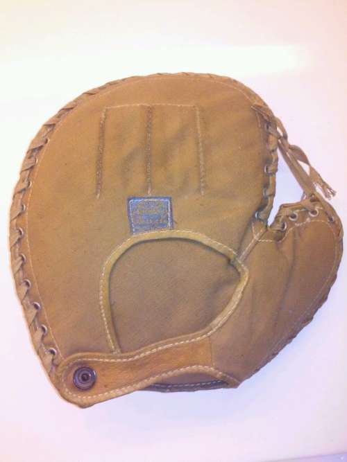 Simmons American BM9 Basemitt Back