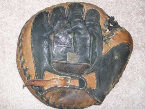 Simmons American Catchers Mitt Back