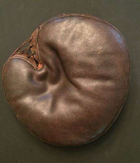 Simmons American Catchers Mitt Front