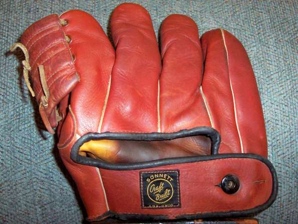 Sonnett Softball Glove Back