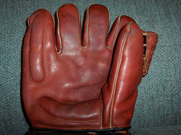 Sonnett Softball Glove Front