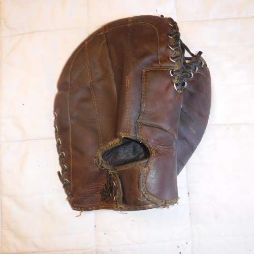 Hal Trotsky Sonnett 845 Back