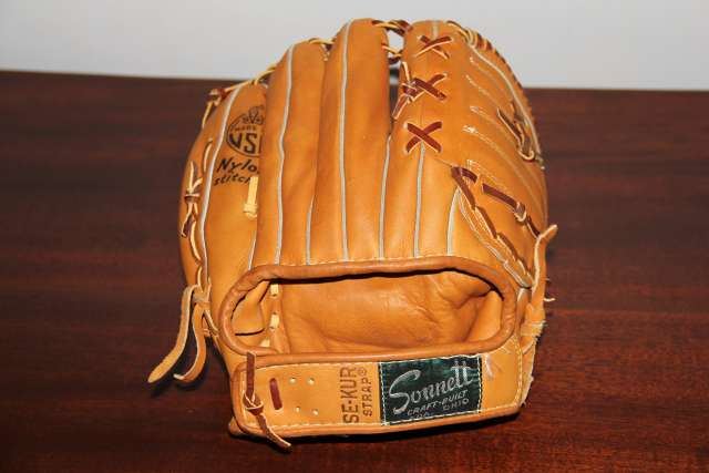 Sonnett 1484 Lightning Model Back