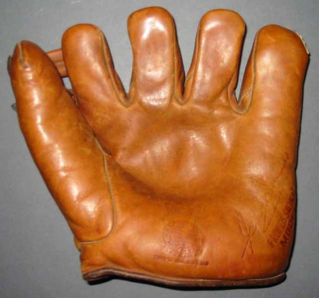 Joe Cronin Spalding Front