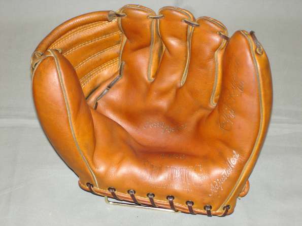 Phil Rizzuto Spalding 1025 Front