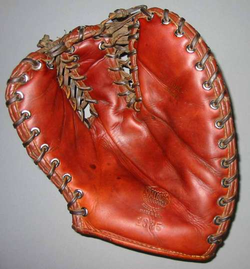 Spalding 1325 Front