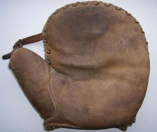 Spalding ABX Basemitt Front