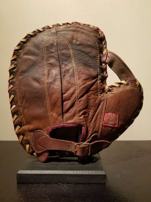 Spalding Basemitt Back